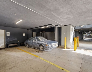207 Hollister Avenue - Photo Thumbnail 43