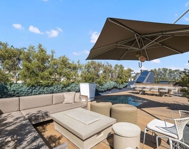 207 Hollister Avenue - Photo Thumbnail 40