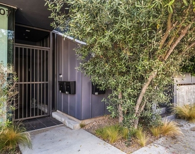 207 Hollister Avenue - Photo Thumbnail 45