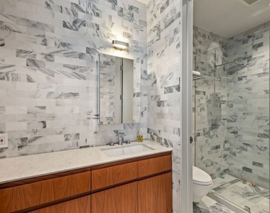 207 Hollister Avenue - Photo Thumbnail 20