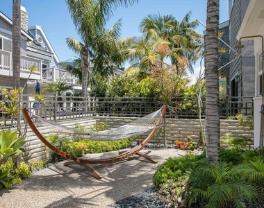 805 Brighton Court - Photo Thumbnail 15