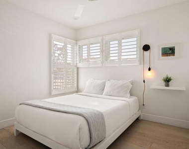 805 Brighton Court - Photo Thumbnail 18