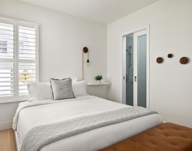 805 Brighton Court - Photo Thumbnail 23