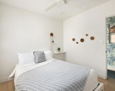 805 Brighton Court - Photo Thumbnail 27