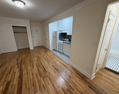 41-12 Elbertson Street - Photo Thumbnail 14