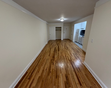 41-12 Elbertson Street - Photo Thumbnail 13
