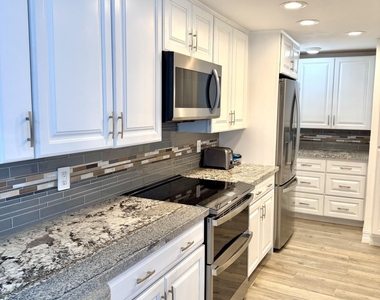 5400 N Ocean Drive - Photo Thumbnail 20