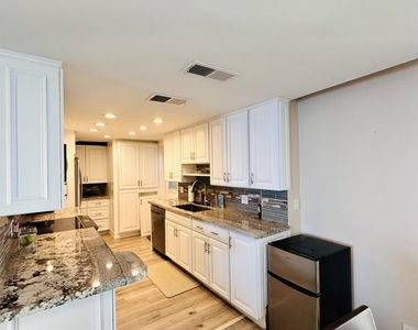 5400 N Ocean Drive - Photo Thumbnail 25