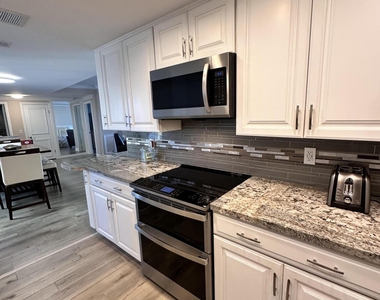 5400 N Ocean Drive - Photo Thumbnail 29