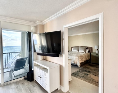 5400 N Ocean Drive - Photo Thumbnail 43