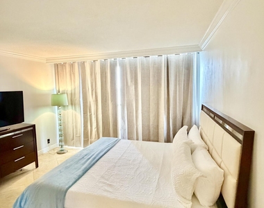 5400 N Ocean Drive - Photo Thumbnail 33