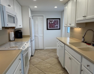 5400 N Ocean Drive - Photo Thumbnail 18