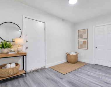 1554 Sw 5th Street - Photo Thumbnail 3