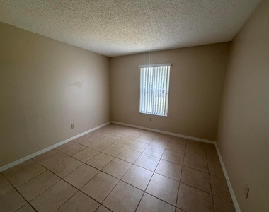 2342 Sw Bayshore Boulevard - Photo Thumbnail 10