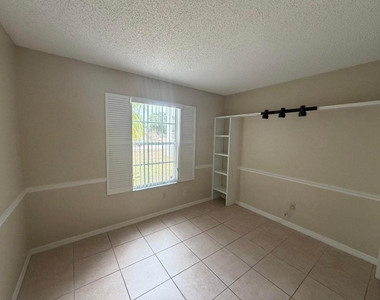 2342 Sw Bayshore Boulevard - Photo Thumbnail 7