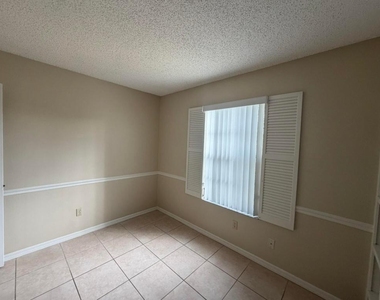 2342 Sw Bayshore Boulevard - Photo Thumbnail 8