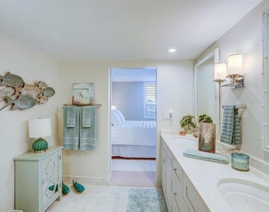 5480 N Ocean Drive - Photo Thumbnail 12