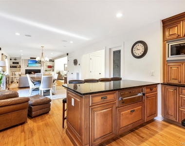 435 Luptons Point Road - Photo Thumbnail 4
