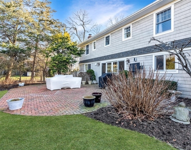 435 Luptons Point Road - Photo Thumbnail 14