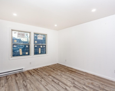 300 Highland Avenue - Photo Thumbnail 12