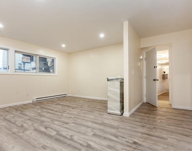 300 Highland Avenue - Photo Thumbnail 3