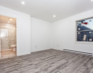 300 Highland Avenue - Photo Thumbnail 7