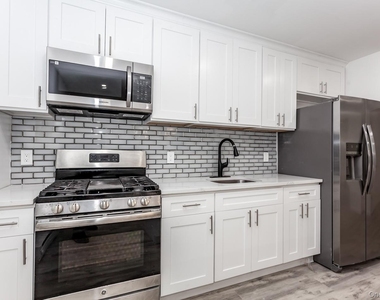300 Highland Avenue - Photo Thumbnail 14