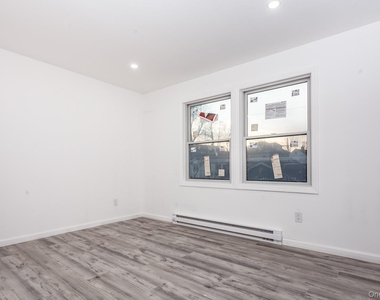 300 Highland Avenue - Photo Thumbnail 3