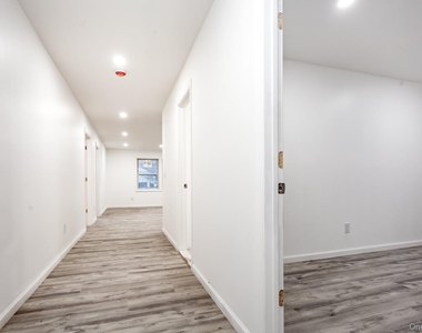 300 Highland Avenue - Photo Thumbnail 2