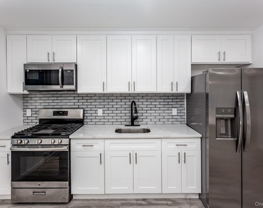 300 Highland Avenue - Photo Thumbnail 15