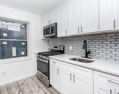 300 Highland Avenue - Photo Thumbnail 16