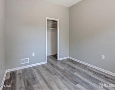 111 John Street - Photo Thumbnail 7