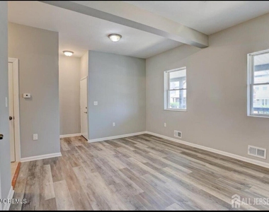 111 John Street - Photo Thumbnail 2