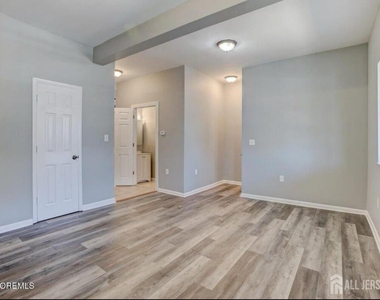 111 John Street - Photo Thumbnail 3
