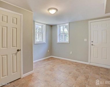 111 John Street - Photo Thumbnail 9