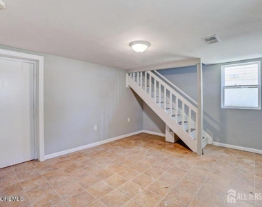 111 John Street - Photo Thumbnail 10