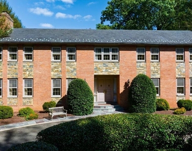 221 Chain Bridge Road - Photo Thumbnail 4