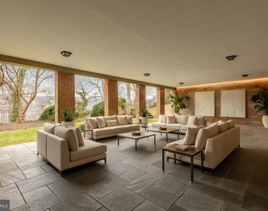 221 Chain Bridge Road - Photo Thumbnail 13