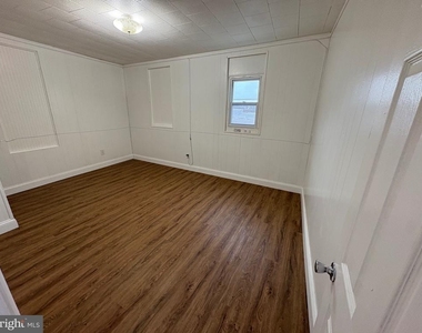 2713 Hammonds Ferry - Photo Thumbnail 3