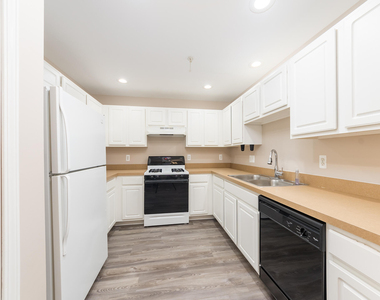 695 River Park Village Boulevard - Photo Thumbnail 5