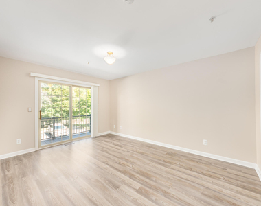 695 River Park Village Boulevard - Photo Thumbnail 8