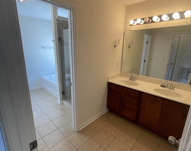 1130 Renewal Place - Photo Thumbnail 8