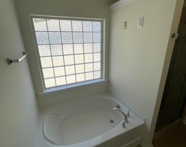 1130 Renewal Place - Photo Thumbnail 14