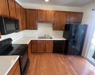 1130 Renewal Place - Photo Thumbnail 4