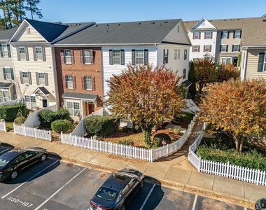1130 Renewal Place - Photo Thumbnail 5