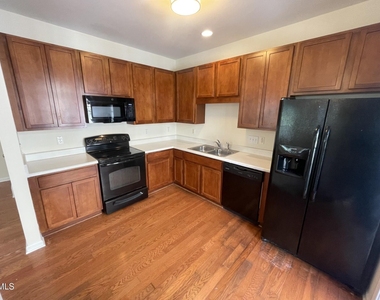 1130 Renewal Place - Photo Thumbnail 2