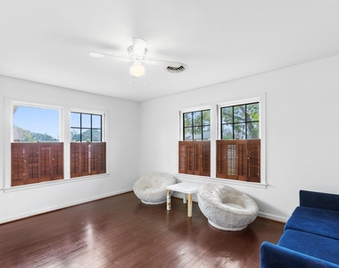 803 Peach St - Photo Thumbnail 19