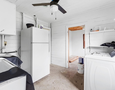 803 Peach St - Photo Thumbnail 23