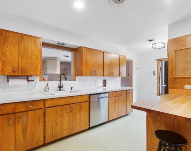 803 Peach St - Photo Thumbnail 12