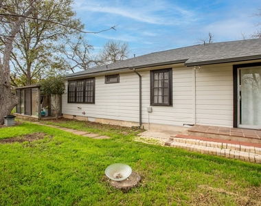 803 Peach St - Photo Thumbnail 30